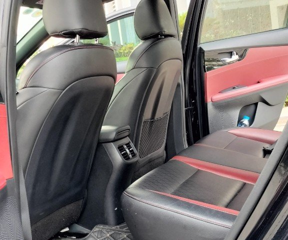 Xe màu đen, giá 535tr5