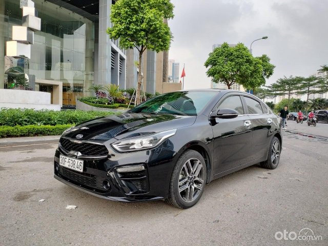 Xe màu đen, giá 535tr6