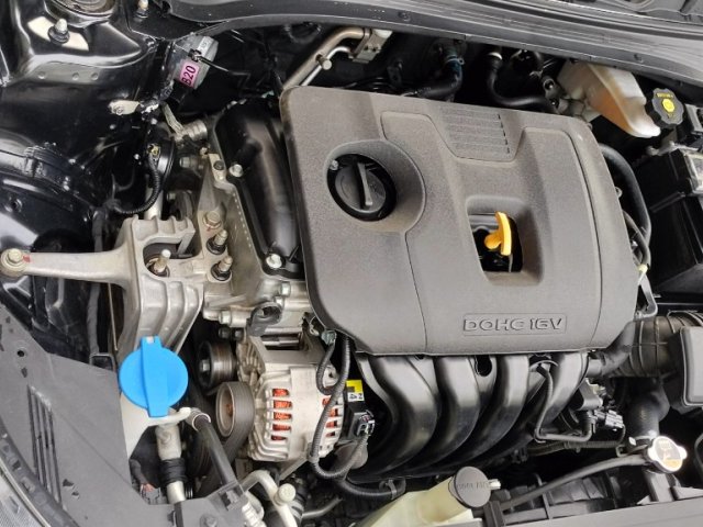 Xe màu đen, giá 535tr9