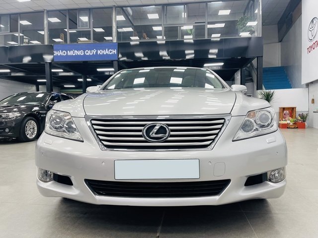 Used 2010 Lexus LS for Sale with Photos  CarGurus