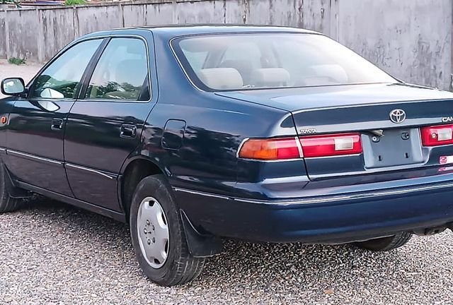 2000 Toyota Camry LE Low Miles  Accel Auto Connection