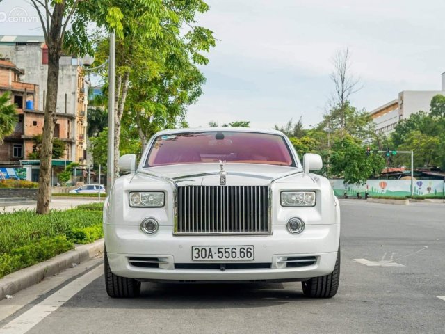 RollsRoyce Cullinan bản bọc thép sang trọng dài 65 mét  Sieuxevietnam