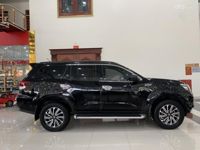 Xe 7 chỗ cực đẹp, hầm hố, full đồ chơi trên xe4