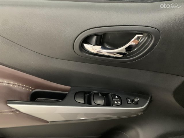 Xe 7 chỗ cực đẹp, hầm hố, full đồ chơi trên xe8