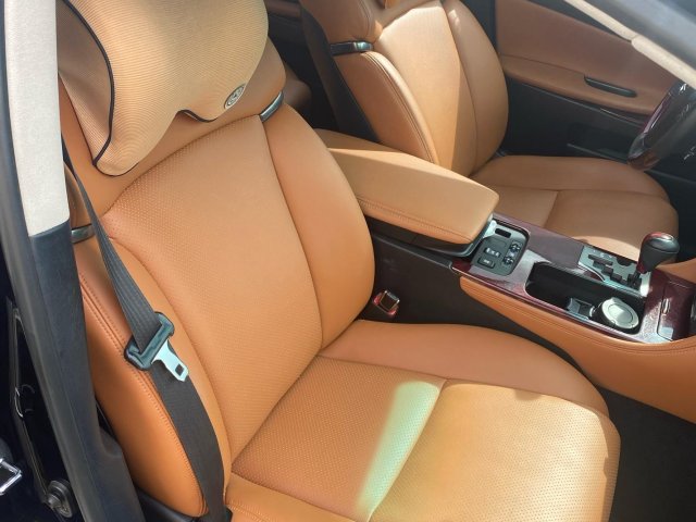 Xe gia đình giá chỉ 710tr, biển vip9