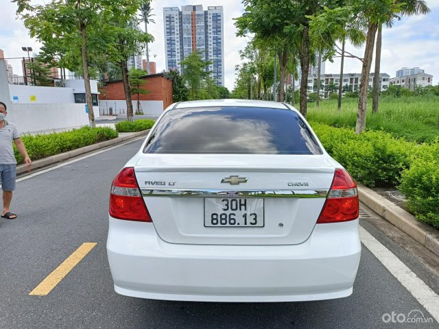 Màu trắng giá hữu nghị2