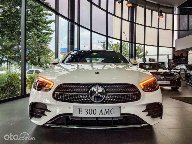 Sẵn xe giao ngay giá ưu đãi0