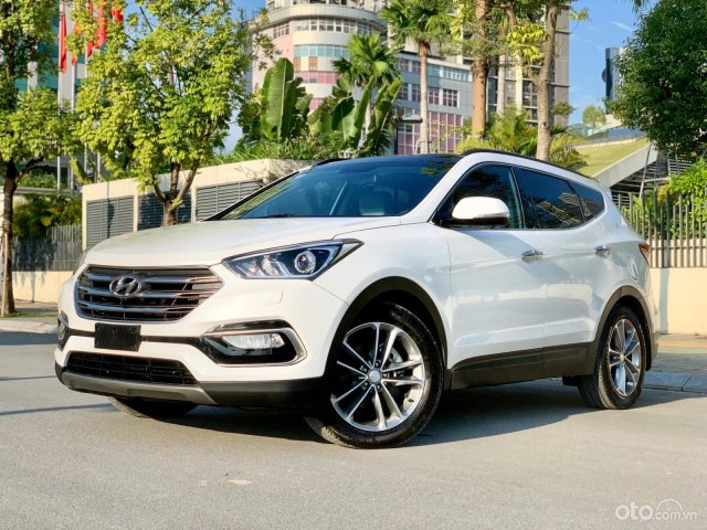 Cần bán xe Hyundai Santa Fe sản xuất 2016 bản full 2 cầu giá tốt 815tr0