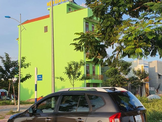 Xe còn mới như trong hãng3
