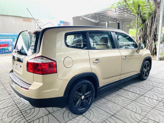 Giá cực tốt cho 1 chiếc xe 7 chỗ5