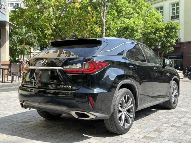 Xe chạy có 4v9 km4