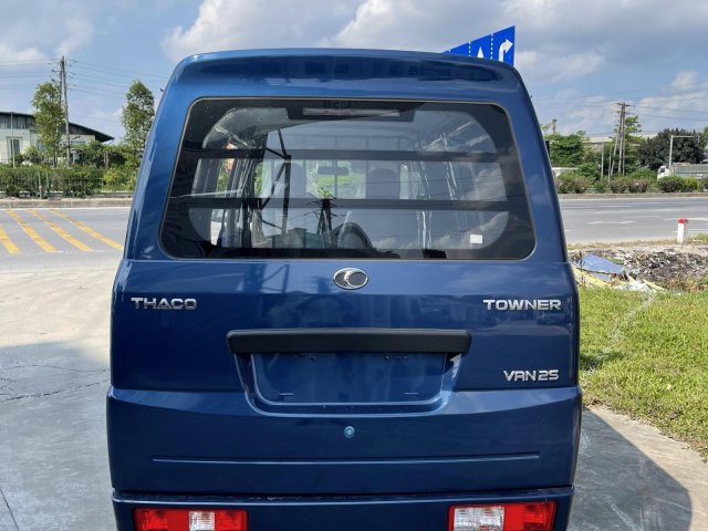 Xe tải Van tải trọng chở hàng 950kg8