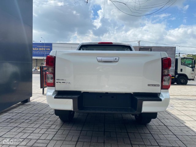 Isuzu Lộc Phát hỗ trợ ngân hàng, giao xe tận nhà cho quý khách, liên hệ hotline ngay5