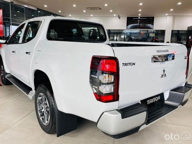 Giá tốt nhất tháng 02, hỗ trợ 50% thuế trước bạ cho khách hàng mua xe sớm nhất1