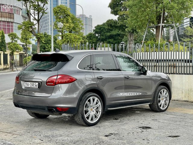 Bán xe lăn bánh 9v9 km2