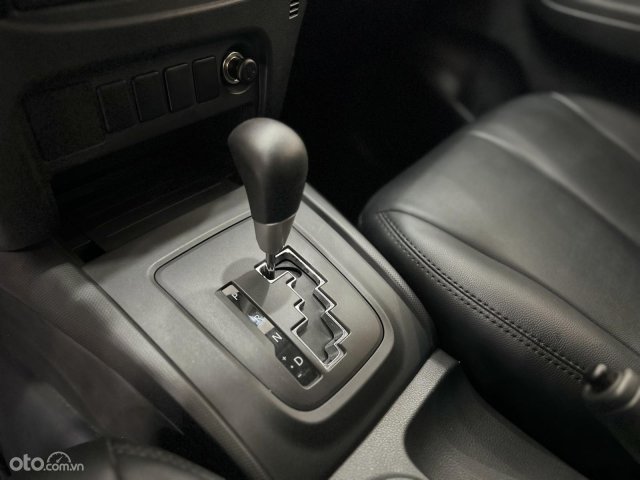 Đăng ký 2021 chạy lướt 9.500km biển số cực đẹp12
