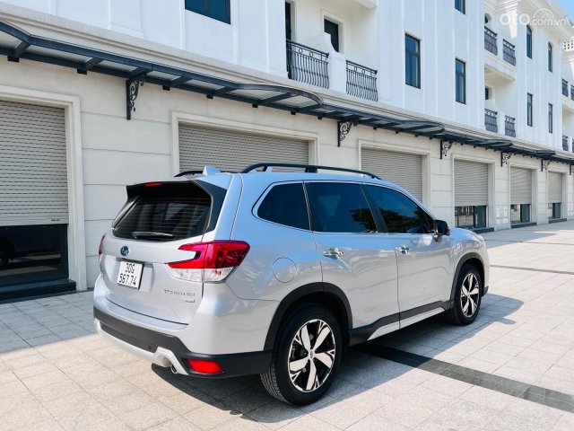 Siêu lướt 8.000km3