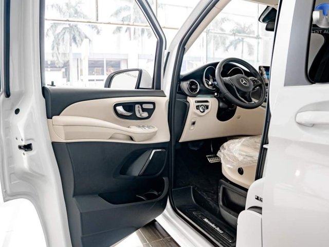 Xe nhập khẩu 7 chỗ6