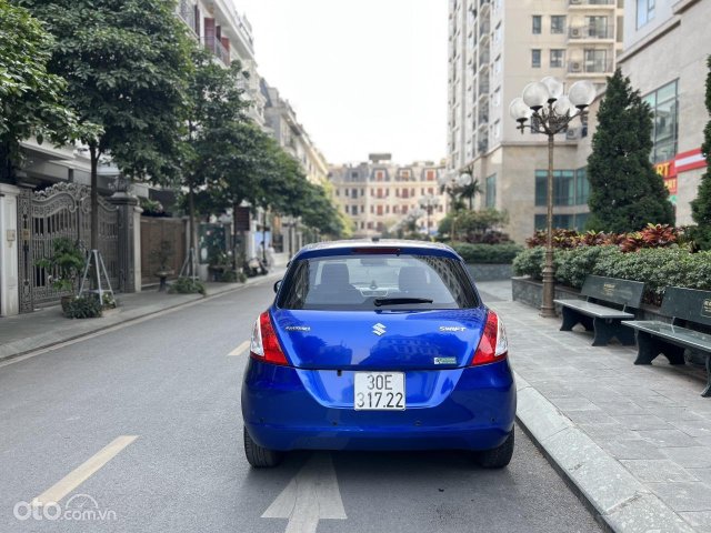 Hỗ trợ trả góp 70%, xe trang bị full options, giao xe giá tốt15