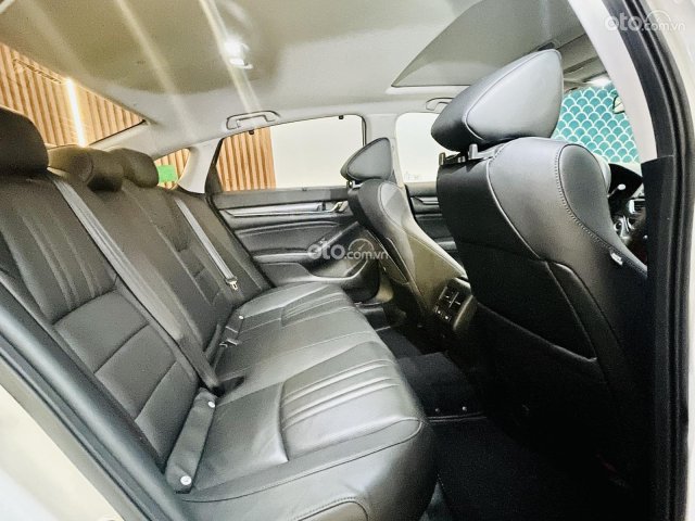 Bán xe mẫu mới, chính chủ sử dụng, odo 26000km, mới 98%8