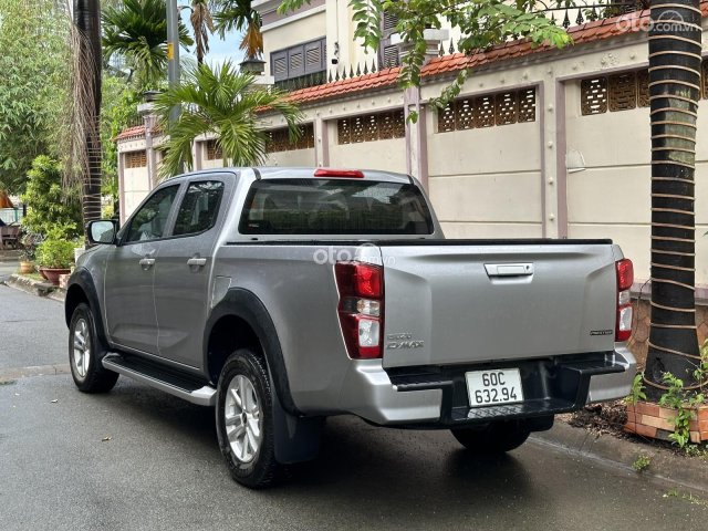 Cần bán xe giá 590tr7
