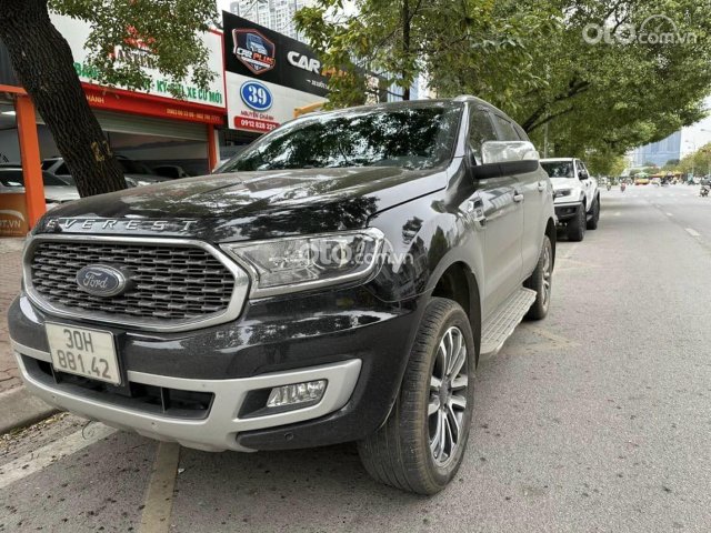 Màu xám, xe nhập3