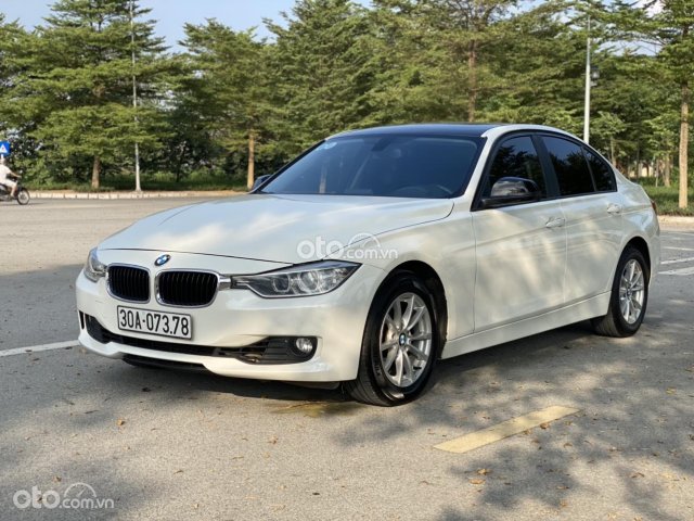 Cần bán lại xe màu trắng3