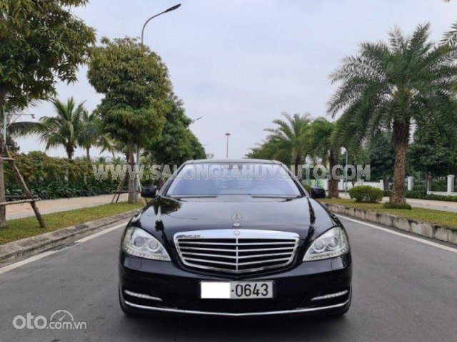 Màu đen, full option0 Màu đen, full option0