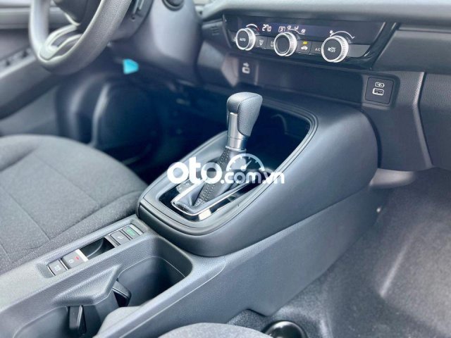 Xe màu trắng, xe nhập5
