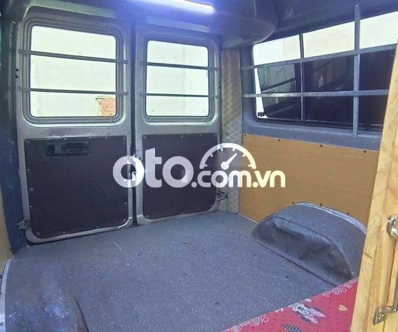 Xe màu bạc, giá 215tr3