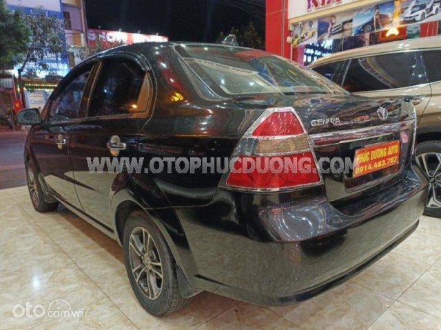 Xe màu đen2