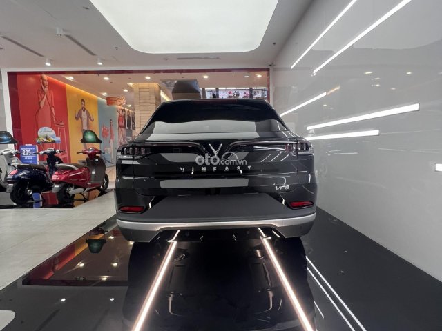 Áp dụng voucher giảm 400tr tiền mặt, giao xe sớm nhất HN7