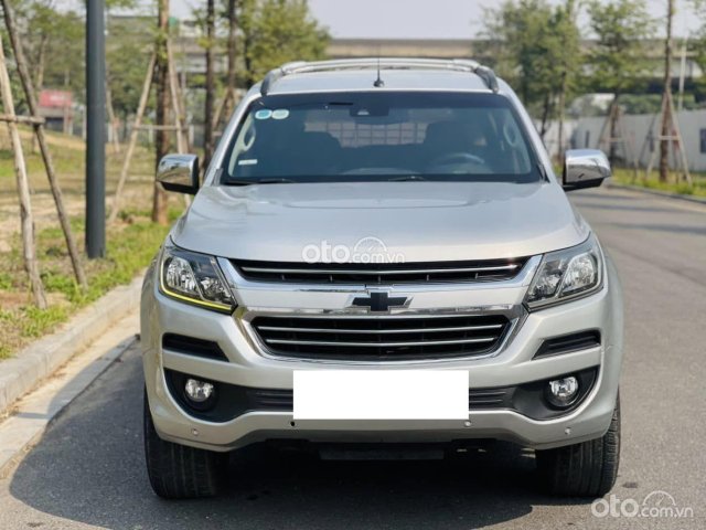 2 cầu 4x4, số tự động