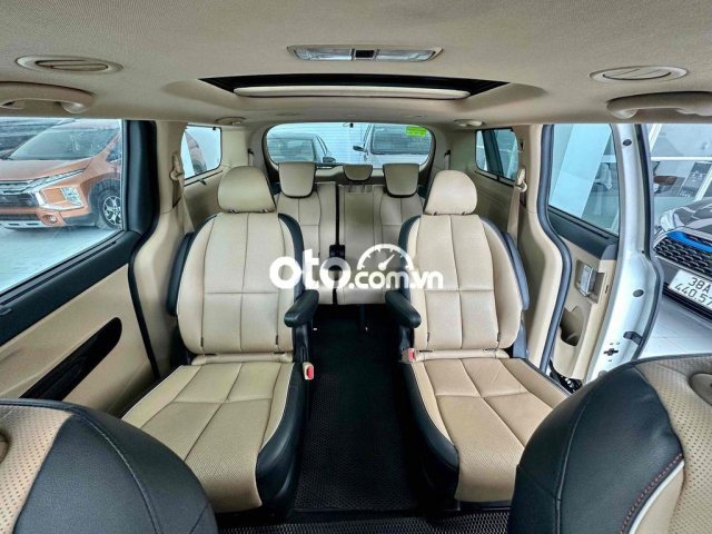 KIA SEDONA 2016- Xe máy dầu nhà đi kĩ7