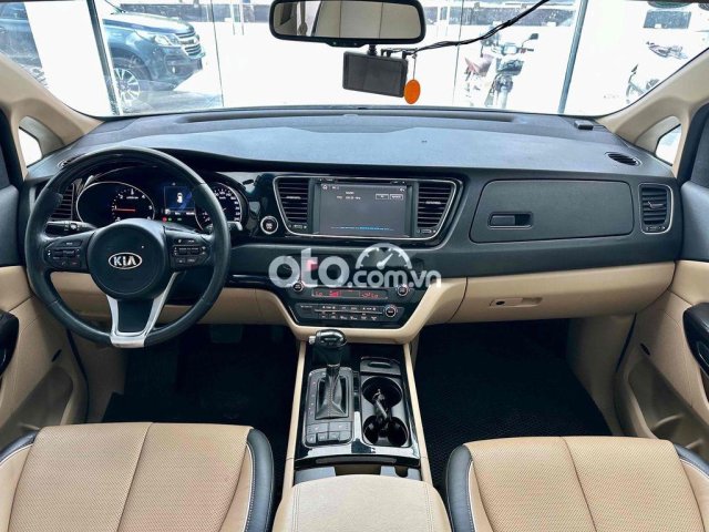 KIA SEDONA 2016- Xe máy dầu nhà đi kĩ10
