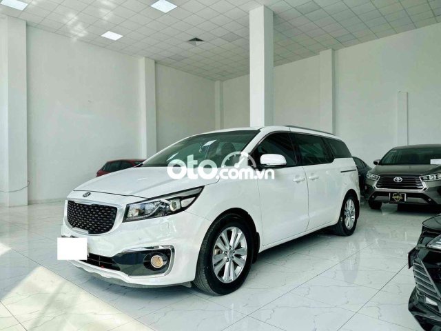 KIA SEDONA 2016- Xe máy dầu nhà đi kĩ3