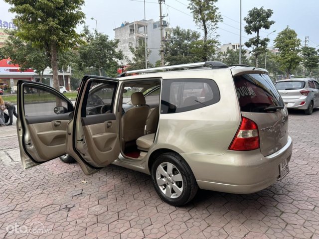 Màu bạc, giá chỉ 220 triệu3
