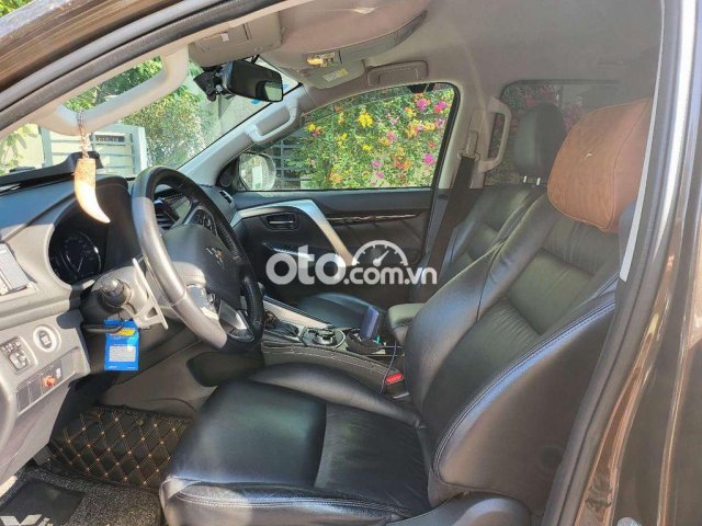 Pajero Sport 2019 4x4 máy xăng 3.02