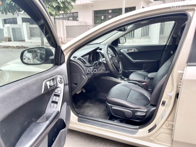 Xe tên tư nhân, biển Hà Nội8