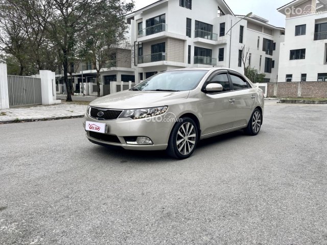 Xe tên tư nhân, biển Hà Nội1