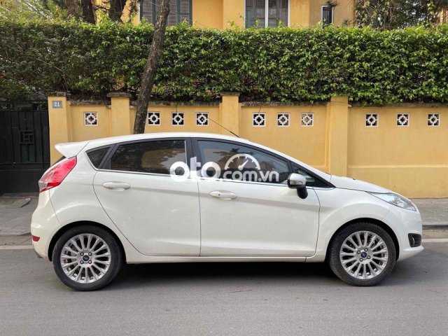 Ford Fiesta Trắng Sports 20150