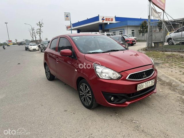 Màu đỏ, xe nhập số sàn6