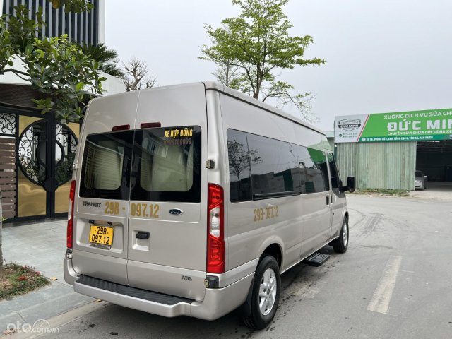 Xe màu bạc12