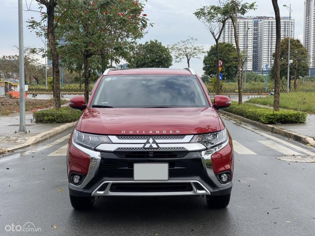 Xe màu đỏ13