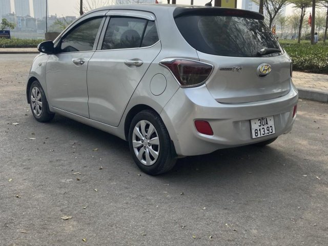 Xe màu bạc2