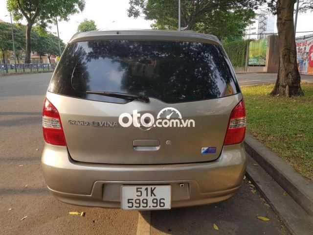 Màu xám3