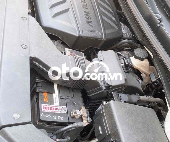 kia sedona 2019 mấy dầu10