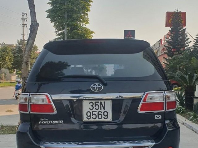 Xe màu đen, giá 395tr6