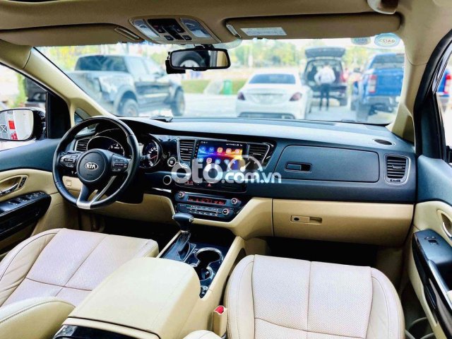 KIA SEDONA 2.2DAT MODEL 20195