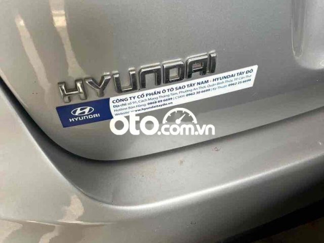 huyndai santafe 2010 màu bạc 7 chổ rộng rãi4